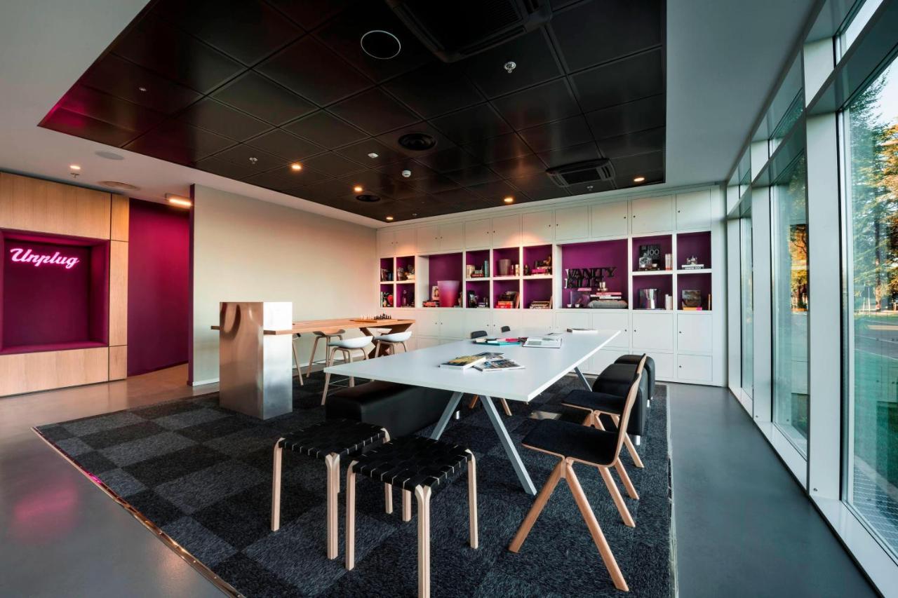 Hotel Moxy Milan Malpensa Airport Case Nuove  Exteriér fotografie