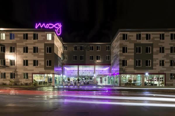 Hotel Moxy Milan Malpensa Airport Case Nuove  Exteriér fotografie